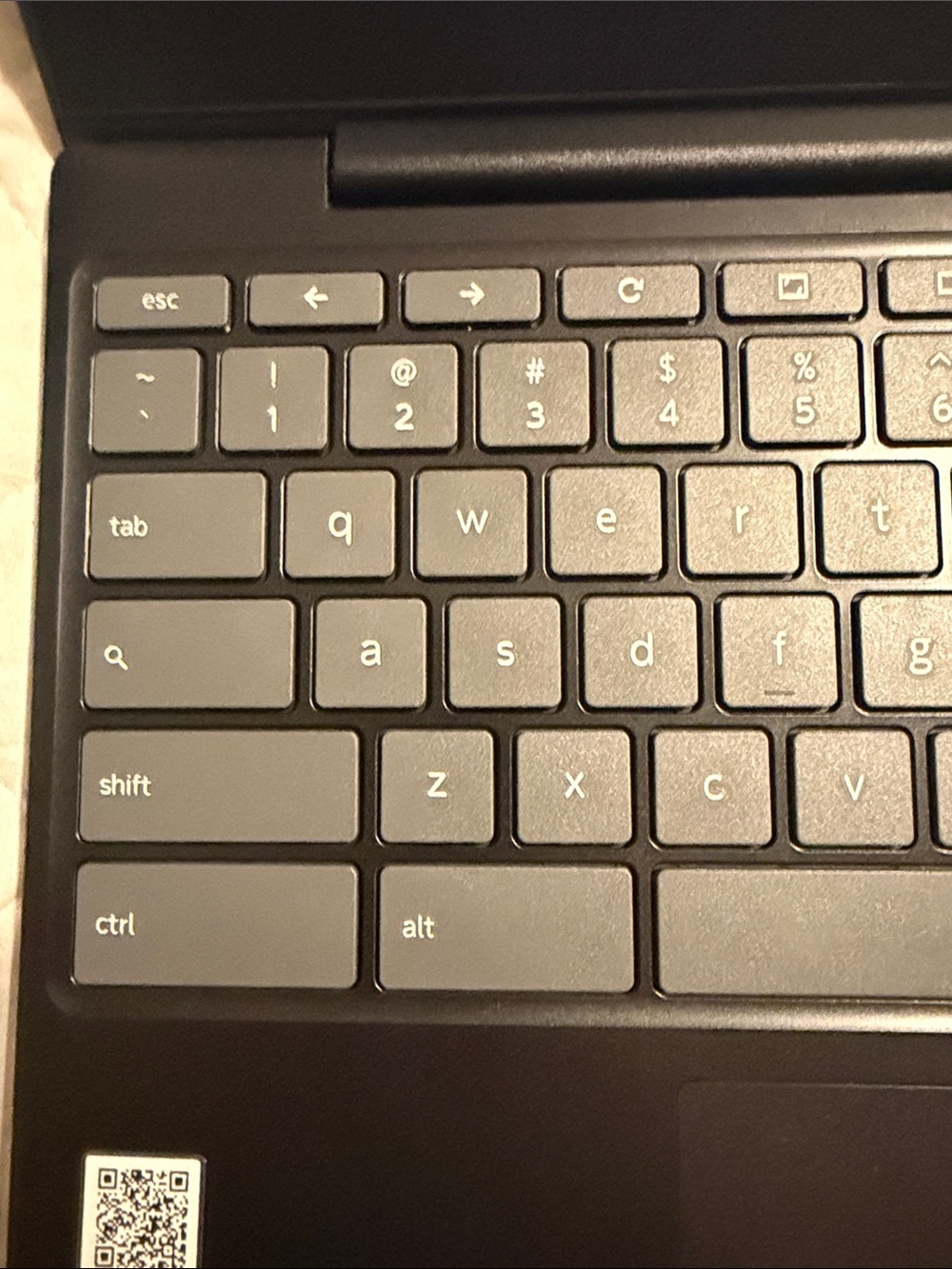 Lenovo Ideapad 3 Chromebook - Black - Picture 12 of 16